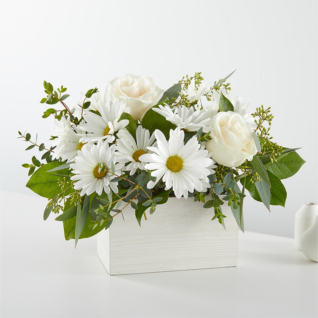 Fresh Linen Box Bouquet – RANCHVIEW FLORAL & INTERIORS, Overland Park KS