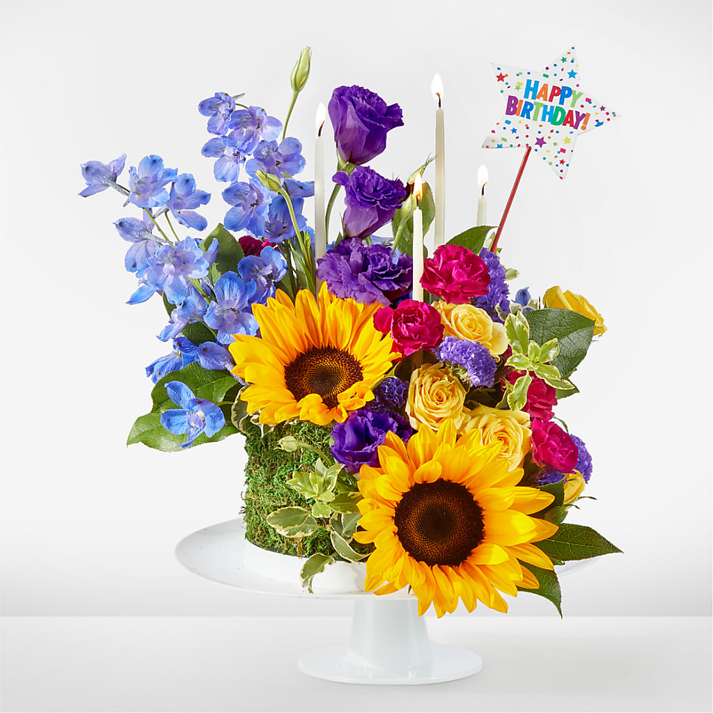 Star of the Day Floral Cake – RANCHVIEW FLORAL & INTERIORS, Overland Park KS