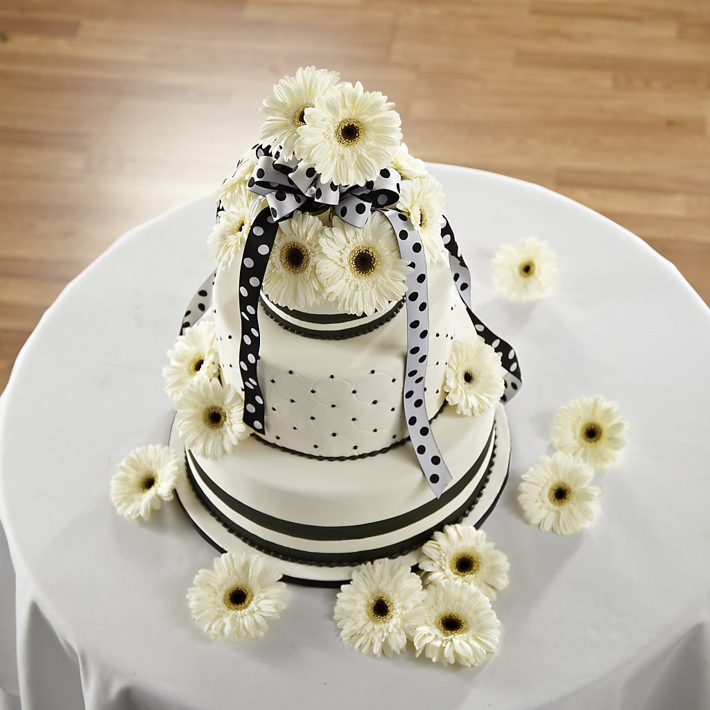 Simple Sophistication Cake Décor – RANCHVIEW FLORAL & INTERIORS, Overland Park KS