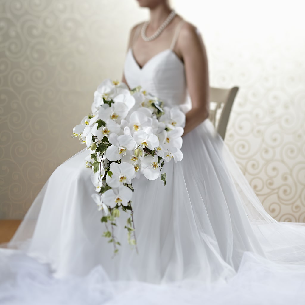 Classic White Bouquet – RANCHVIEW FLORAL & INTERIORS, Overland Park KS