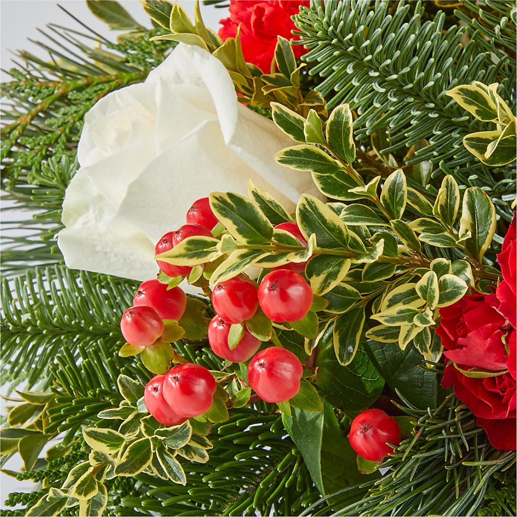 December Dreams Centerpiece – RANCHVIEW FLORAL & INTERIORS, Overland Park KS