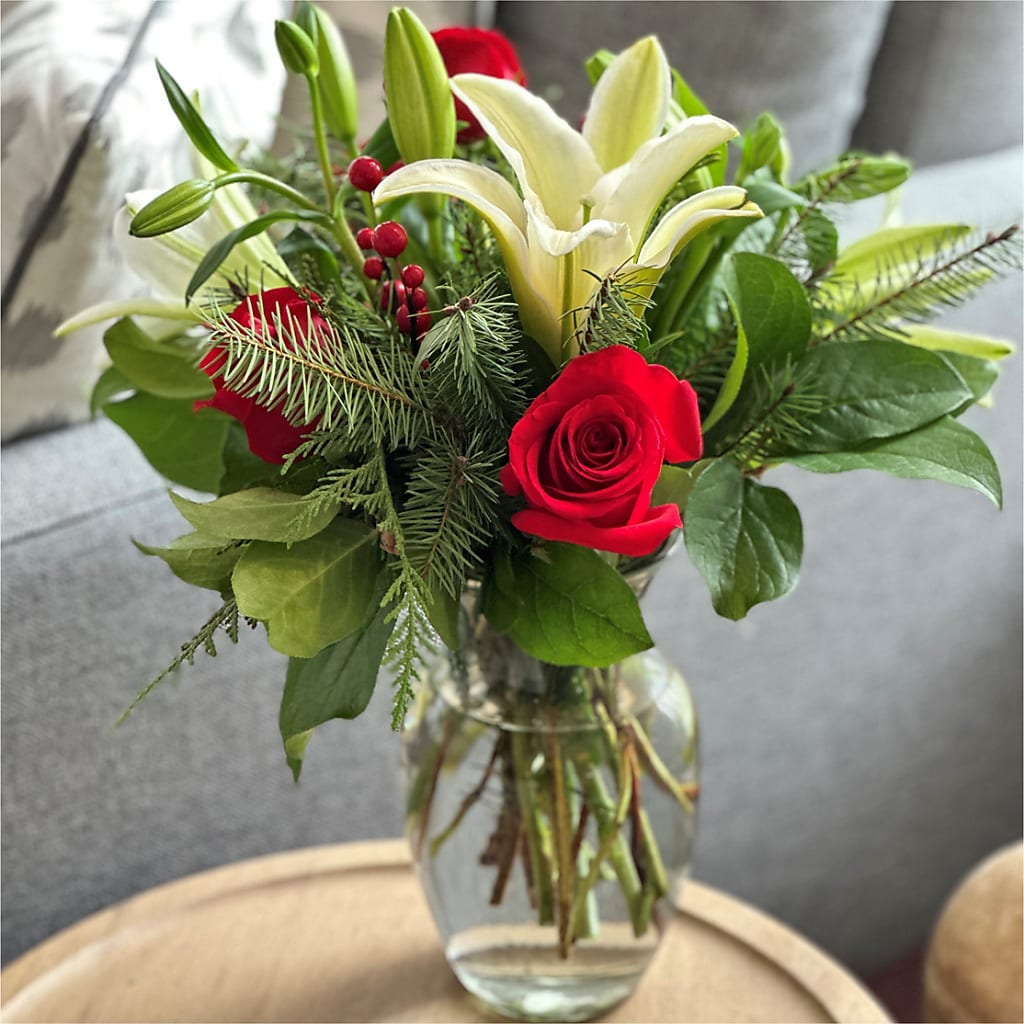 Sparkling Snowflakes Bouquet – RANCHVIEW FLORAL & INTERIORS, Overland Park KS