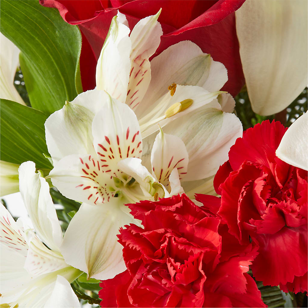 Holiday Season Bouquet – RANCHVIEW FLORAL & INTERIORS, Overland Park KS